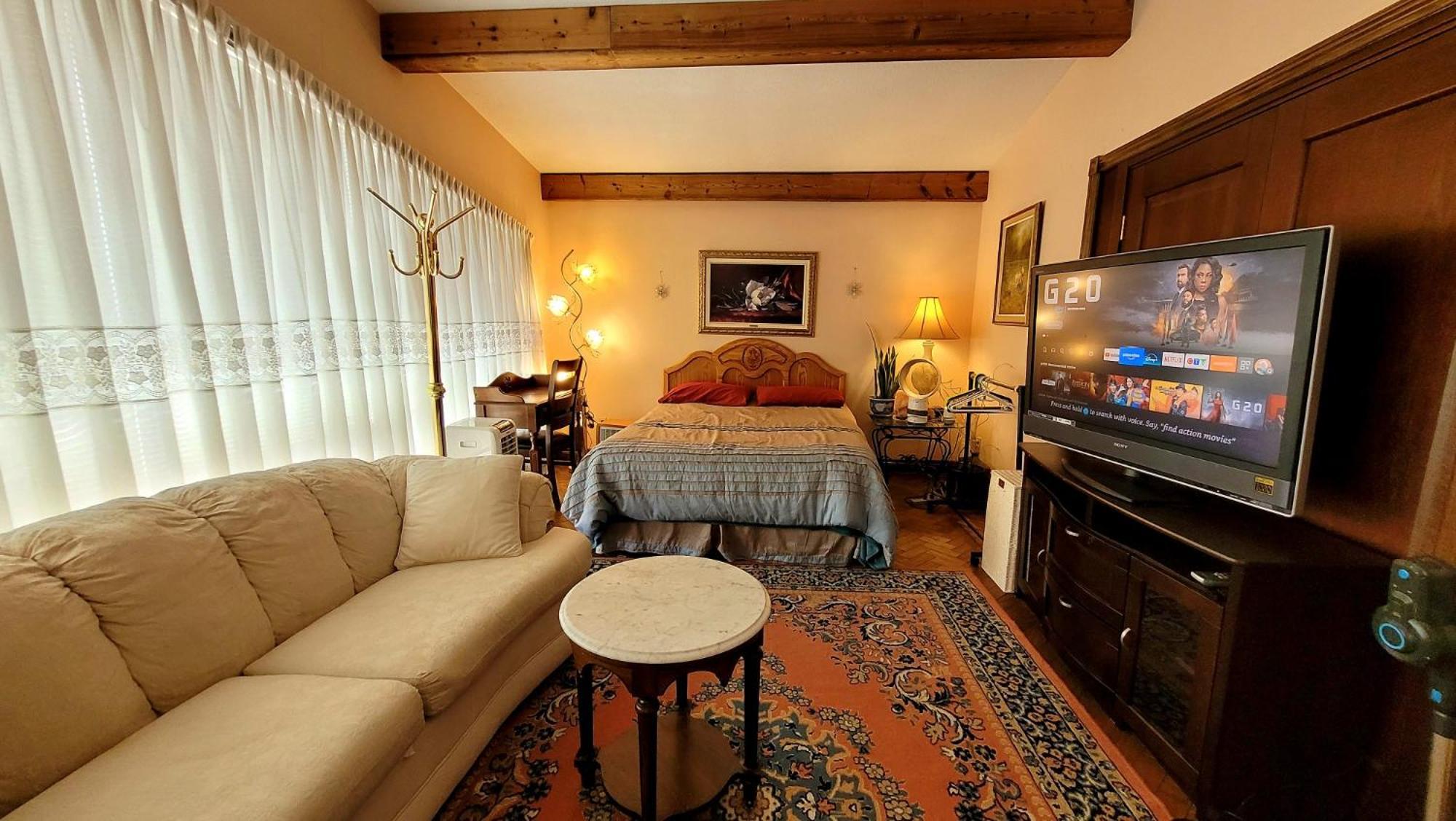 A Stunning Chalet Style Home Toronto Dış mekan fotoğraf